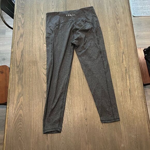 NWOT Tonal Womens Gray Athletic Leggings Size 3X - Picture 10 of 10